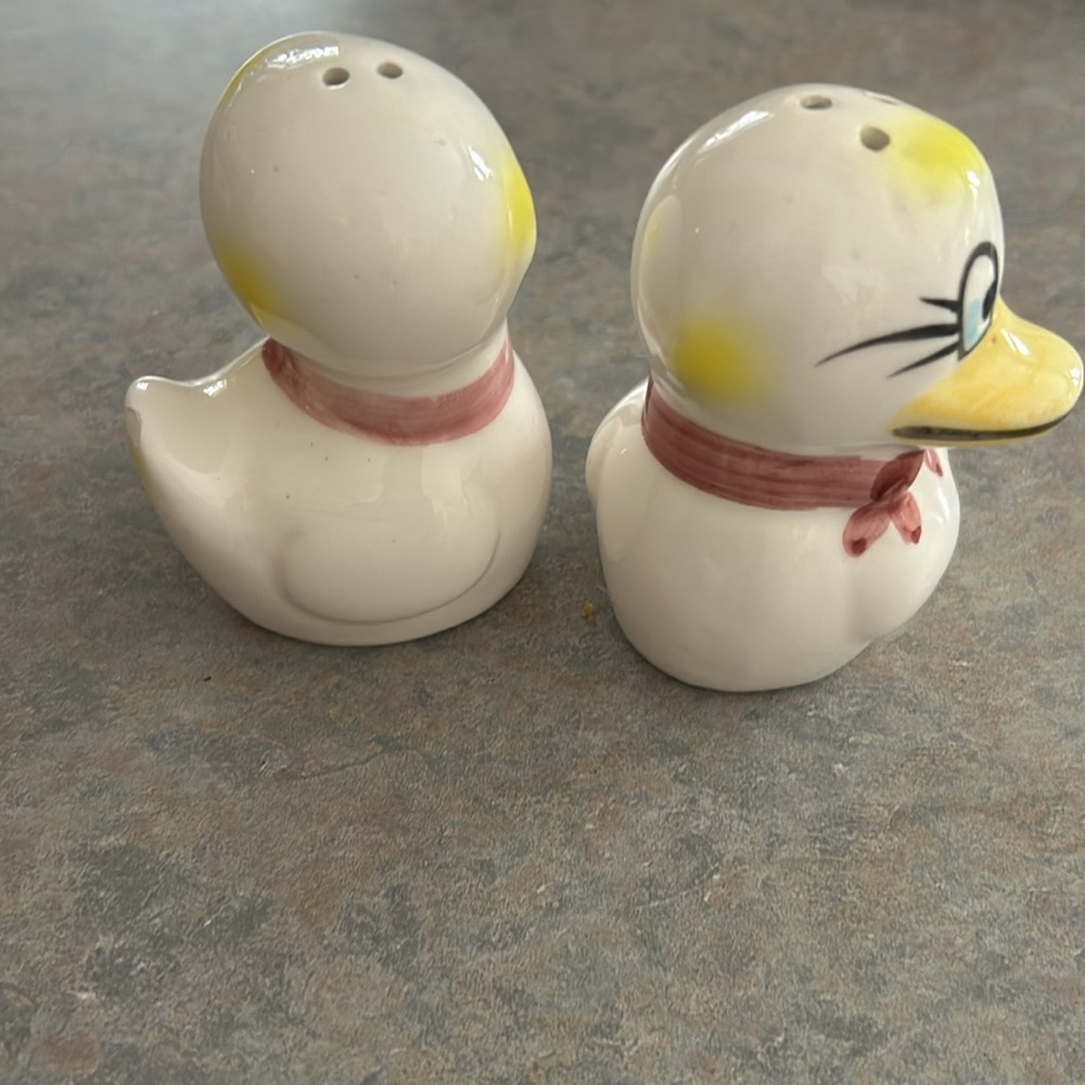 Vintge duck snp shakers. - Picture 2 of 5